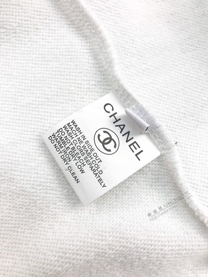 Chanel新款男裝 香奈兒2021早春系列新款 印度絲+手工訂珠領圓衛衣  ydi3498